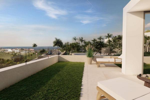 Villa for sale in La Duquesa (Manilva)